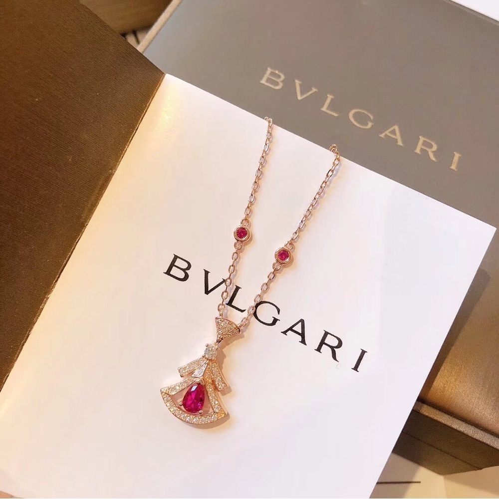 Bulgari Rose Gold Necklace with Pink Gems - Picture 3 of 6